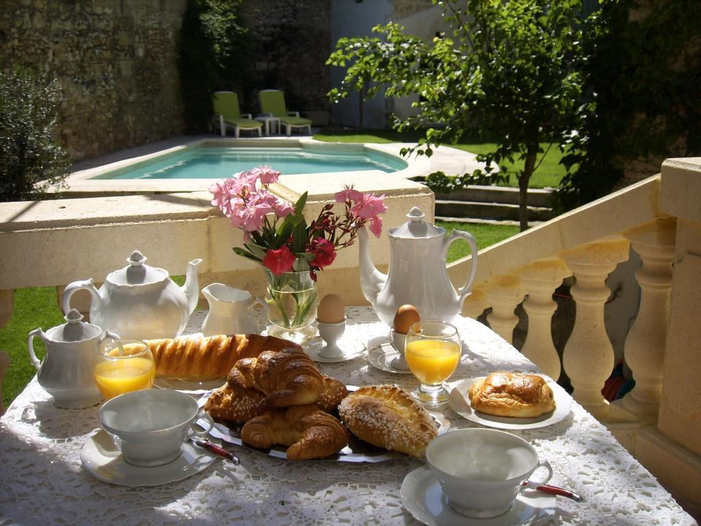 Villeneuve-lès-Avignon Les Saisons B&B 외부 사진